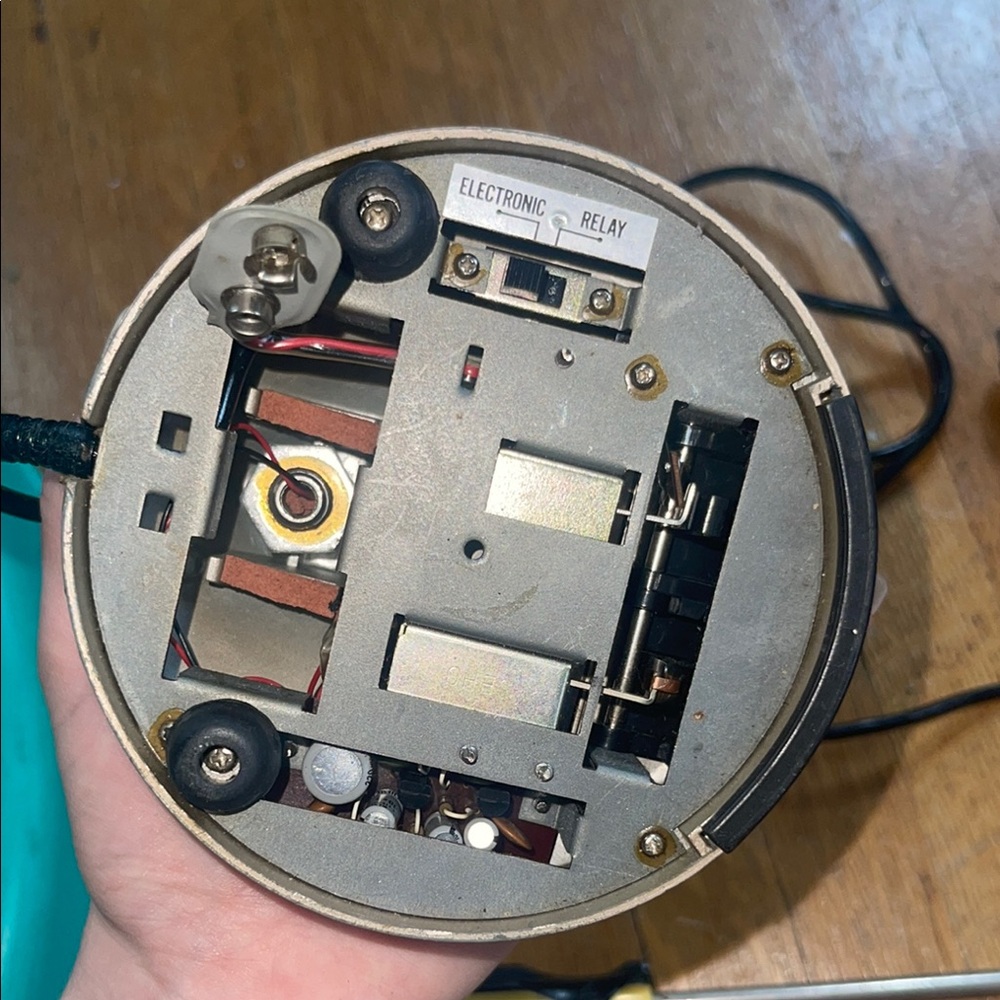 Vintage Desktop Microphone with Stand - Picture 16 of 16